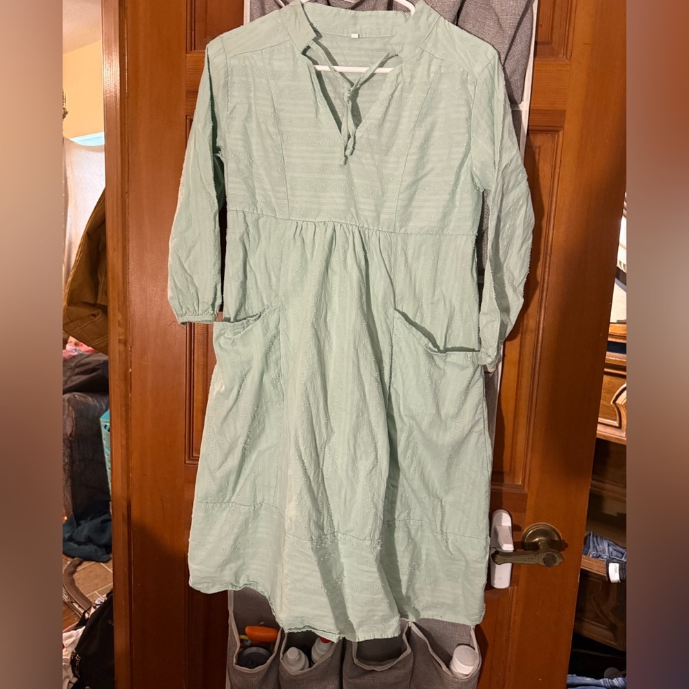 Mini dress 
Light green color